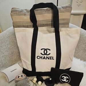 Large Canvas Tote and Pouch Set